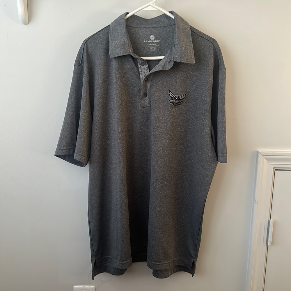 Charlotte Hornets Levelwear men’s gray stripe polo shirt top size XL NBA bball